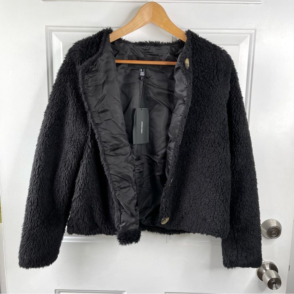 Vero Moda NWT Amanda Short Black Faux Fur Teddy Jacket Size Small - Picture 2 of 6